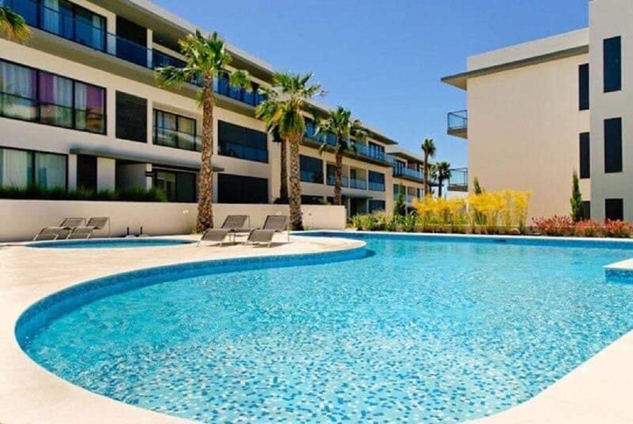 Apartamentos Cavalo Preto Beach Resort 奎特里拉 外观 照片