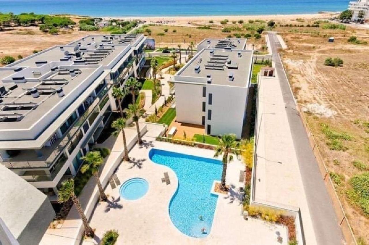 Apartamentos Cavalo Preto Beach Resort 奎特里拉 外观 照片